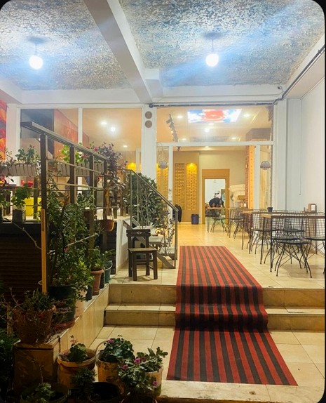 Hatay Döner restoran girişinin fotoğrafı